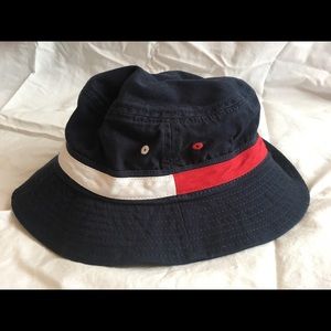 Tommy Hilfiger Bucket Hat